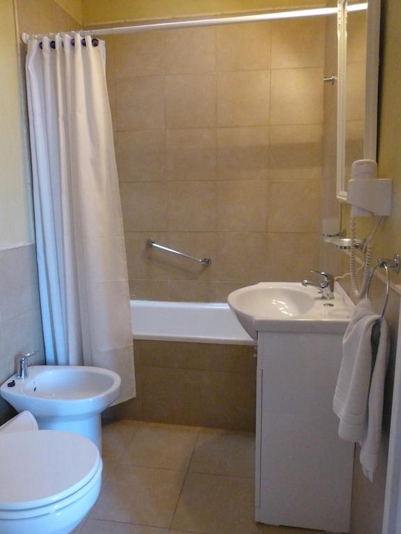 Nuevos Horizontes Hotel Tandil Phòng bức ảnh